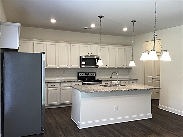 Photo - 1462 Weatherbrook Cir
