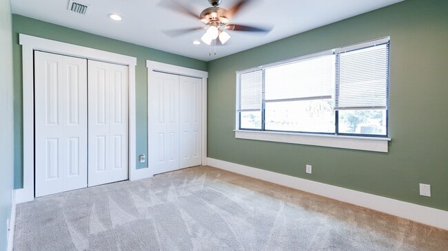 Photo - 6475 Oak Shr Dr