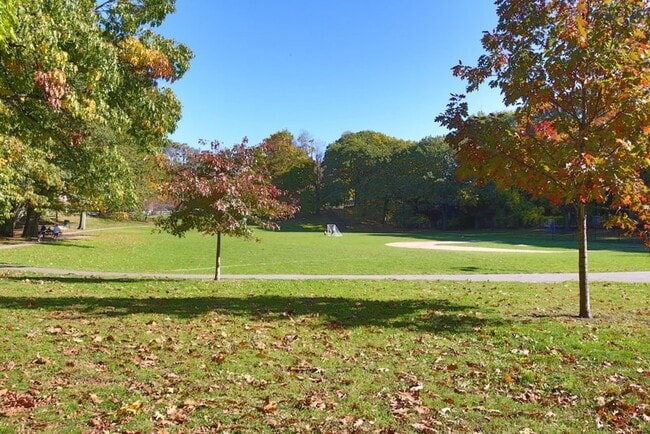 Photo - 1805 Beacon St Unit A