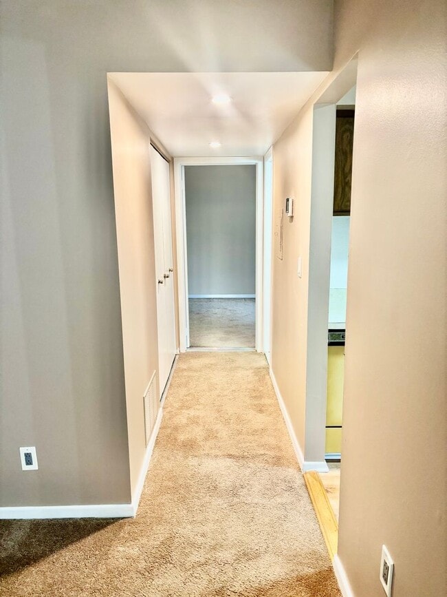 Photo - 1 Bedroom, 1 Bathroom Condo located in the...