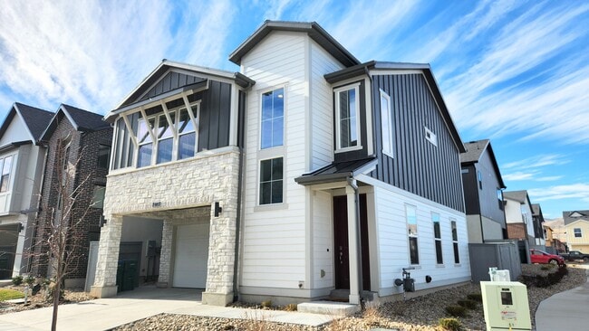 Photo - 2773 Tower Ml Wy