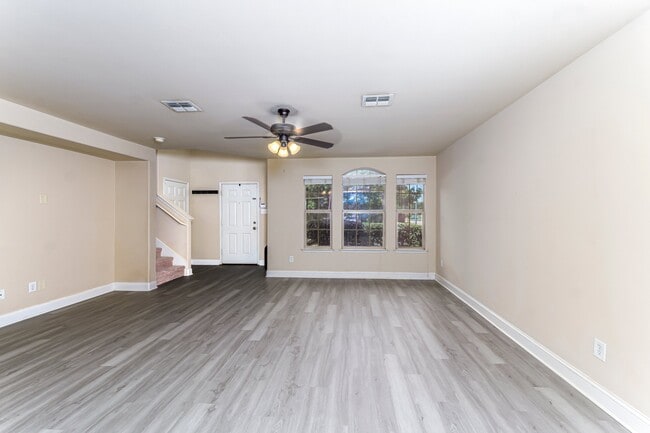 Photo - 5946 Harbor Glen Dr