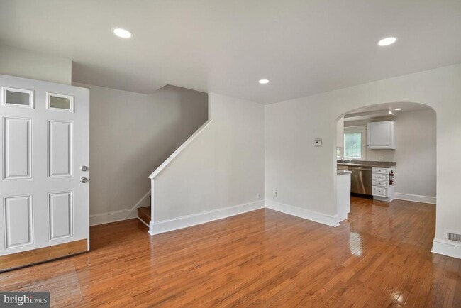 Photo - 111 W Sylvan Ave