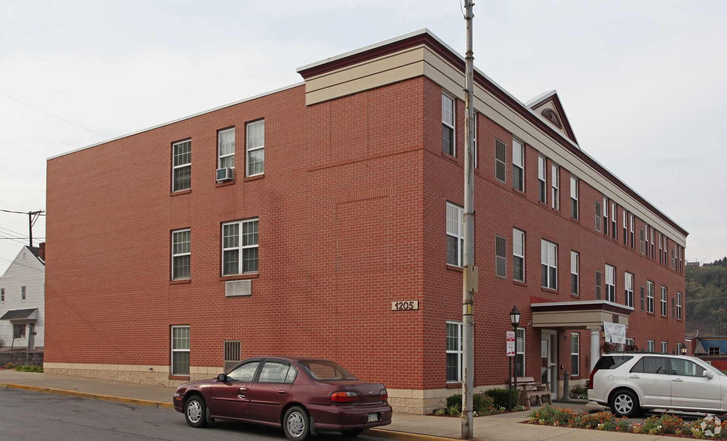 Photo - Fifth Avenue Commons