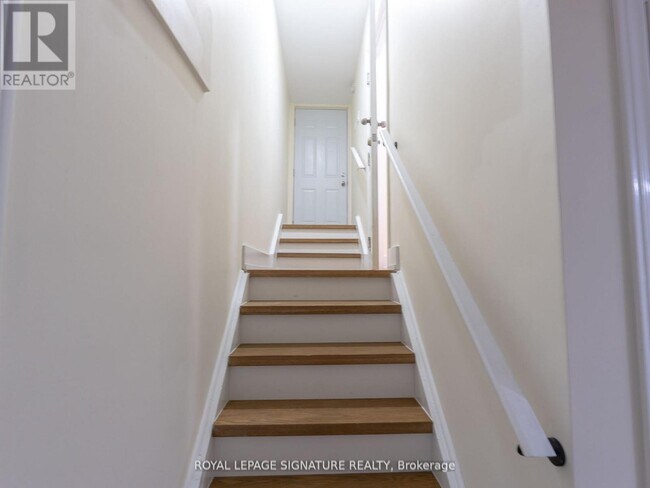 Photo - 854 Yates Dr Unité Lower