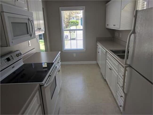 3101 Lucas Ln SW