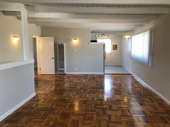 Photo - 1024 Pico Blvd Unidad 8