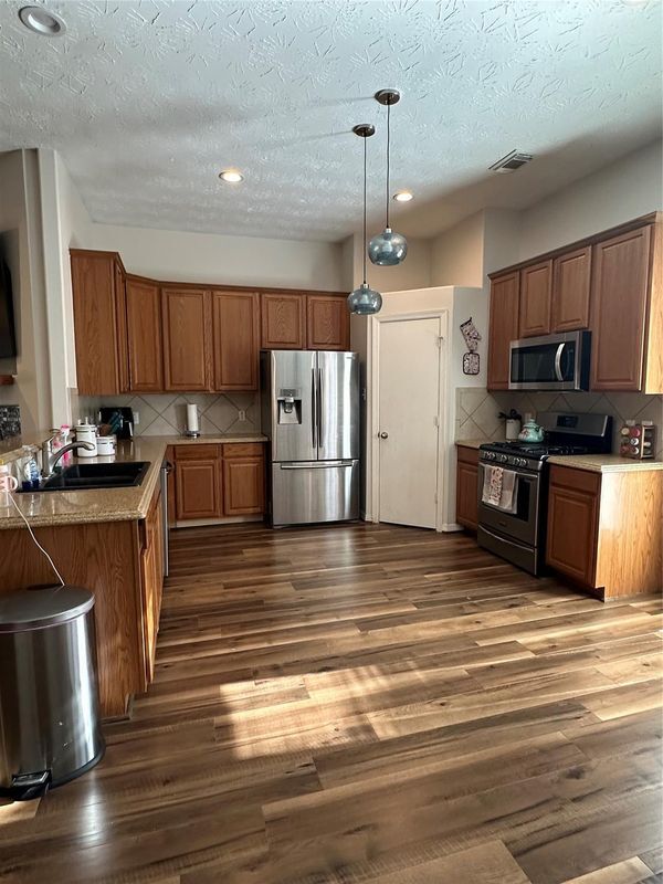 Photo - 1875 Redwood Ln