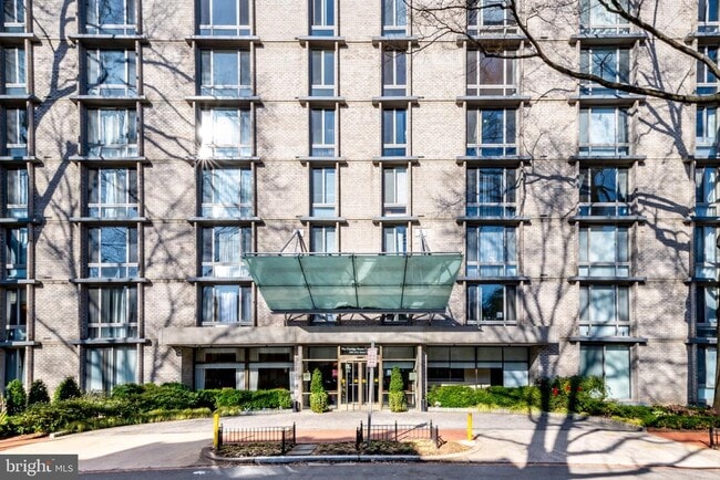 Photo - 940 25th St NW Apartment Unit 107-S
