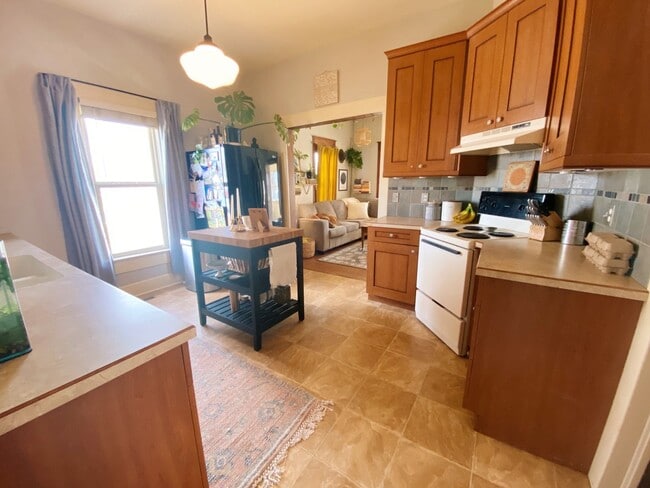 Building Photo - Charming 2 Bedroom bungalow in Old Town Fort Collins!
