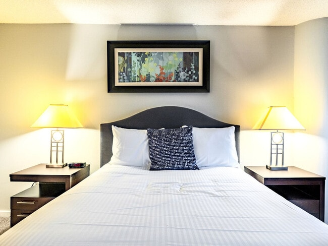 Photo - 127 Greyrock Pl Unit SI FL8-ID1050371P