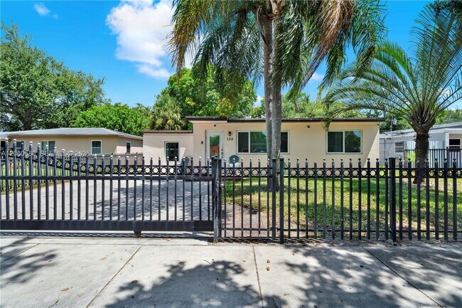 Photo - 135 NW 121st St