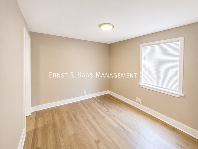 Photo - 1222 E Appleton St