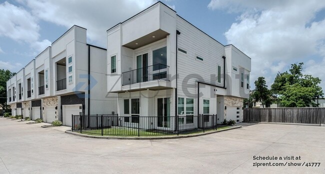 Building Photo - 4515 Whitney Pkwy Rental