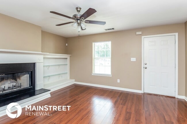 Photo - 4012 Meadow Glen Way