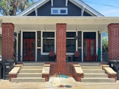 Photo - 330 Seguin St
