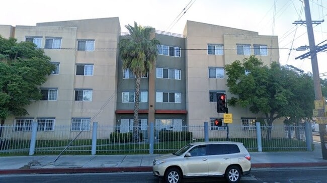 Photo - 6050 S Western Ave Unit #6050