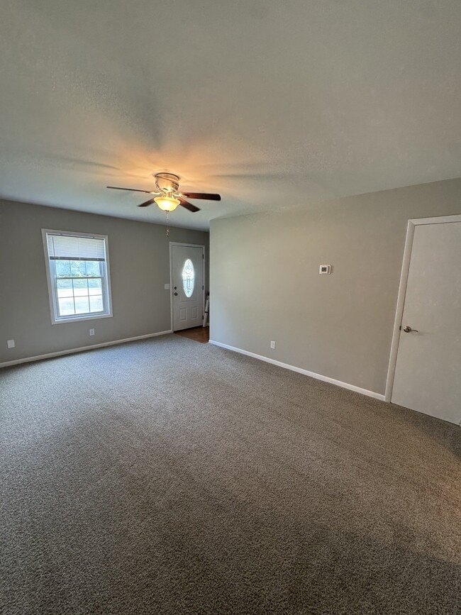 Photo - 80 Parkview Pl NW