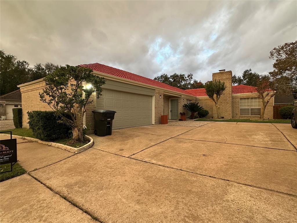 Photo - 7846 Bankside Dr House