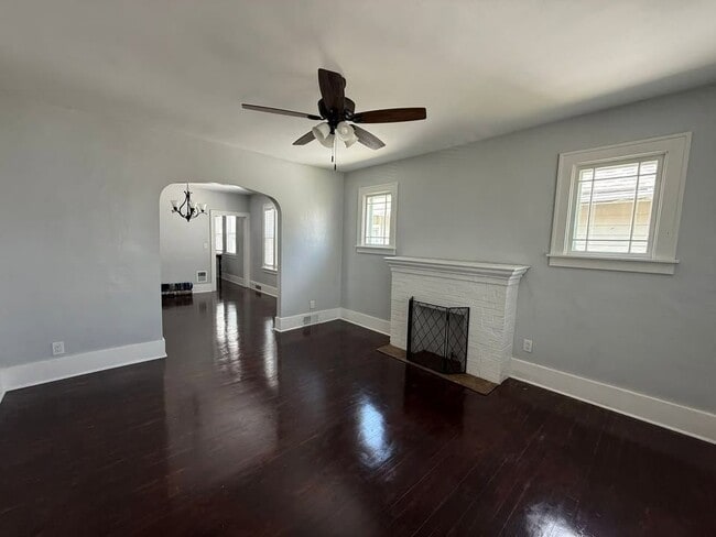 Building Photo - 1644 Taylor Ave Rental