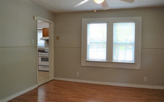 Photo - 1301 Bernard St