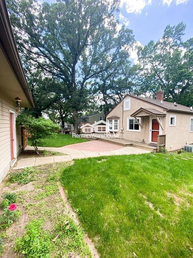 Building Photo - 3317 Yosemite Ave S Rental
