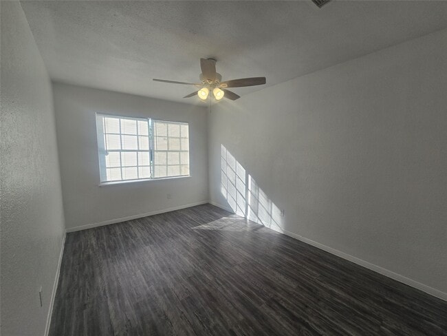 Photo - 7518 Hummingbird Ln