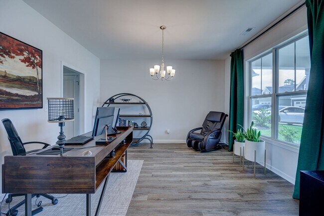 Photo - Luxurious 3 bedrooms 2.5 bath home in Nort...