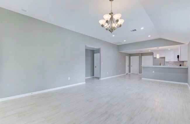 Photo - 5824 Glen Lee Dr