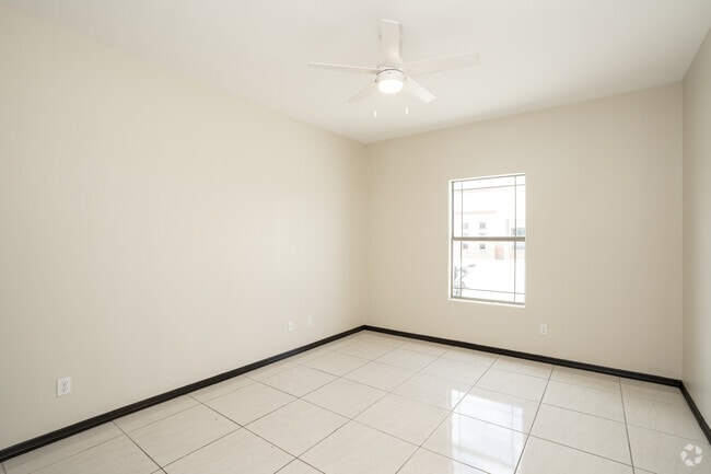 3BR, 2BA - 1,095SF - Primary Bedroom
