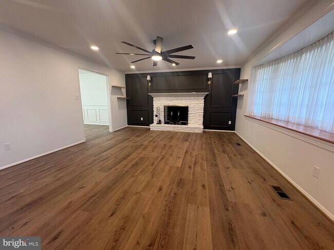 Photo - 119 E Padonia Rd