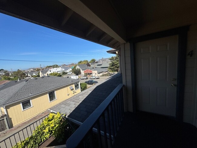 1536 F St Unidad 1536 F St # 4