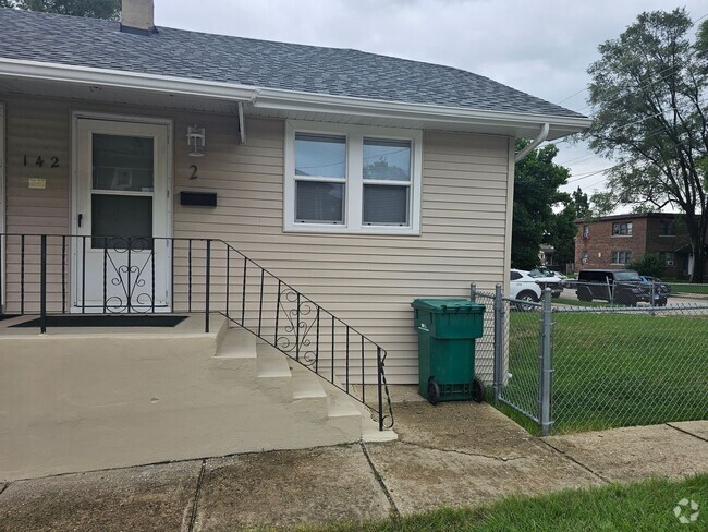 Building Photo - 142 Arizona Ave Unit #2 Rental