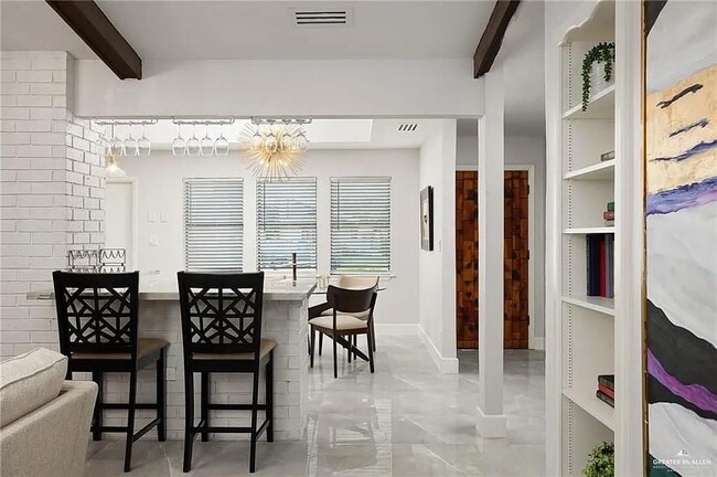 Photo - 21 Xanthisma Ave