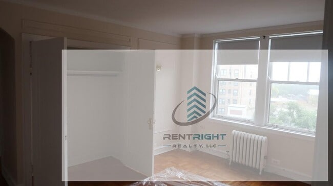 Building Photo - 1209 W Sherwin Ave Rental