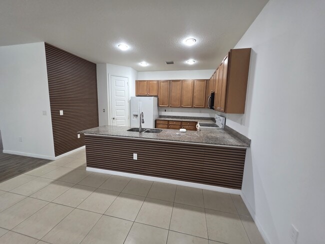 Building Photo - 19117 NE 8th Ct Rental