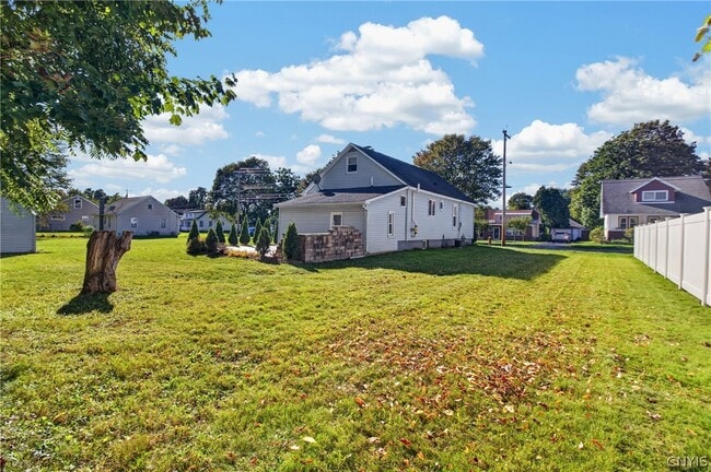 526 Utica Rd
