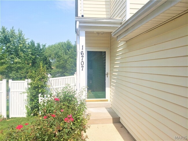 Photo - 16707 Hickory Meadows Ct