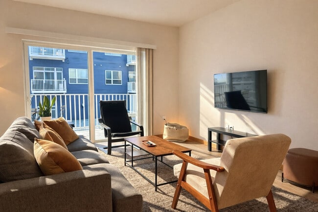 Photo - 1640 N Water St Unit ID1379063P