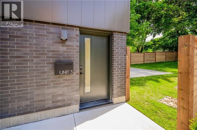 Photo - 63 Union St E Unité 3