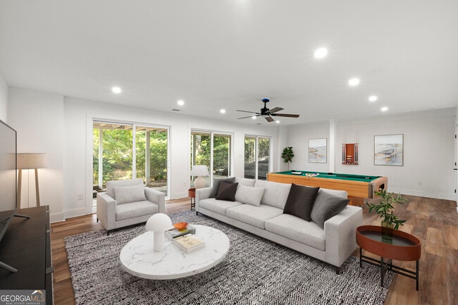 Photo - 1620 Chevron Way