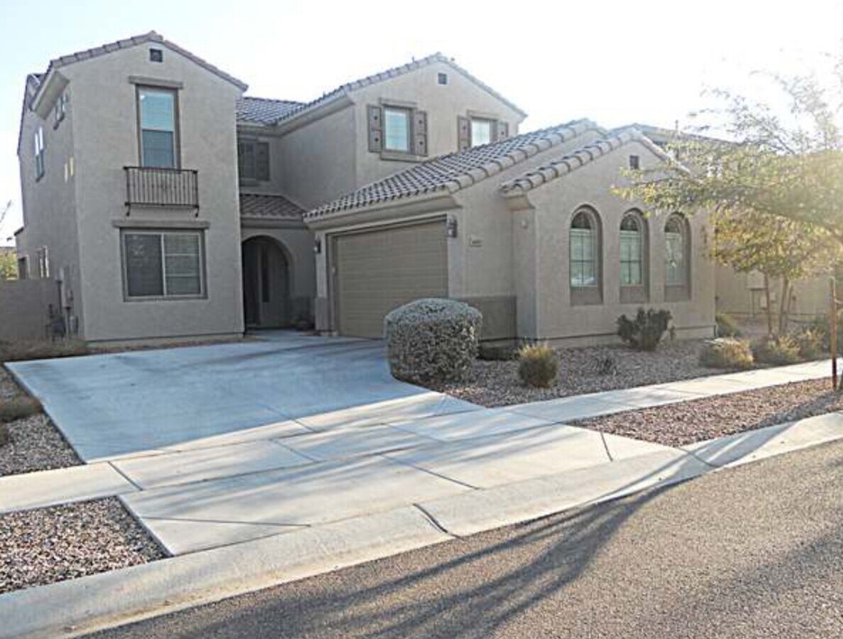 4 BD WITH POOL IN POWER RANCH - 4 BD WITH POOL IN POWER RANCH