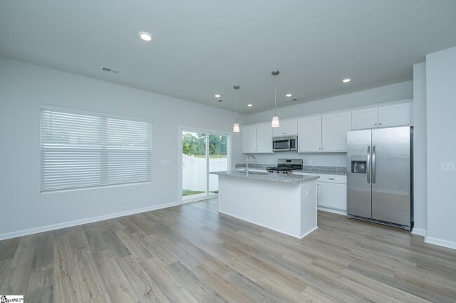 Photo - 15 Nonnington Wy