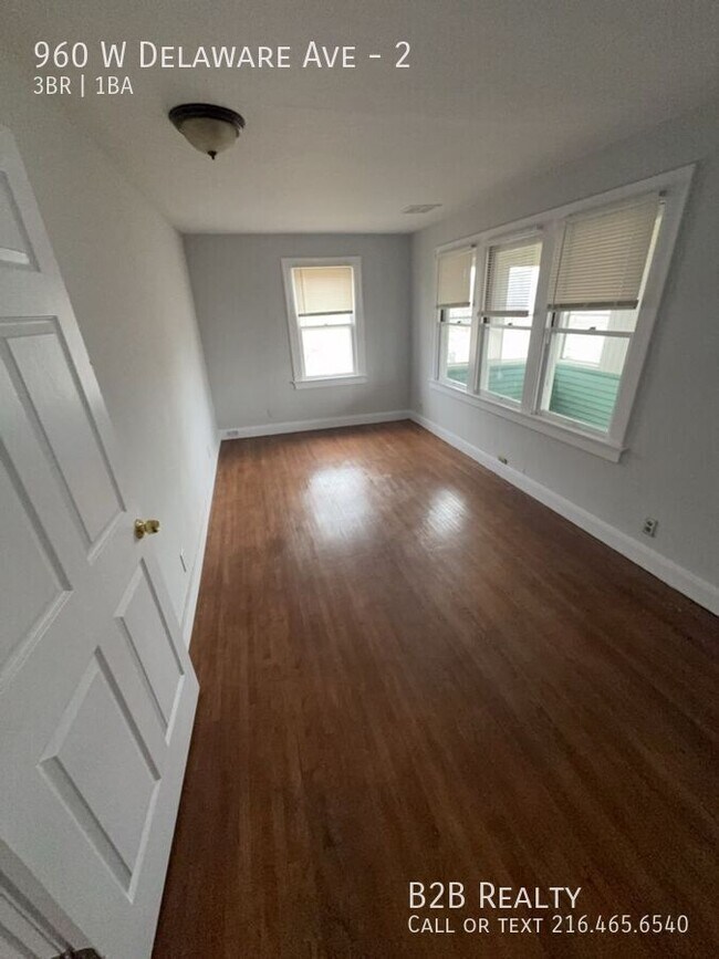 Photo - 960 W Delaware Ave Unit 2