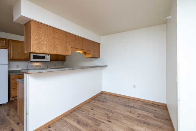 2BR, 1BA - 1,041SF - Dining Room