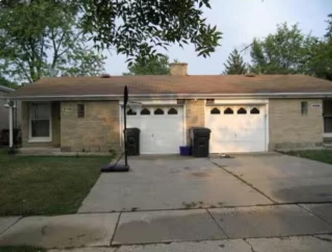 Photo - 2139 Western Ave Townhome