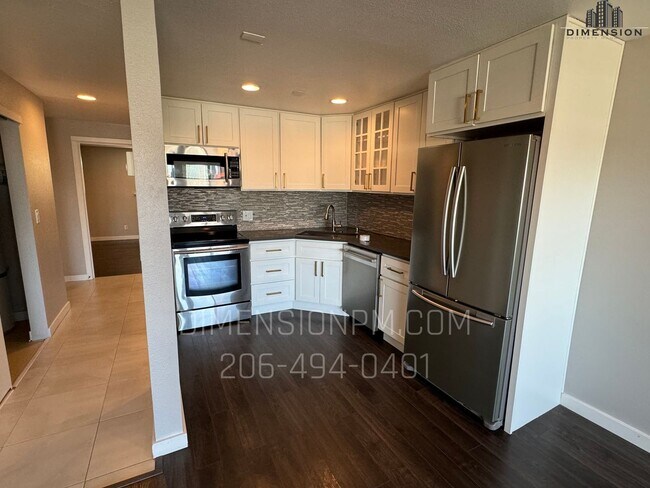 Photo - 1 Bedroom Condo with View in the heart of Bellvue! Unit 203