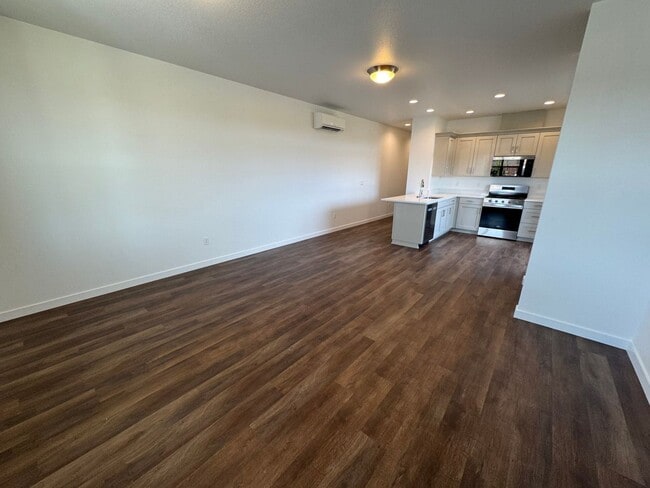 Photo - 1426 SE Hankel St