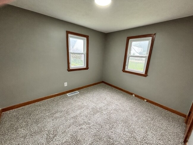 Photo - 1638 Spring Ave NE