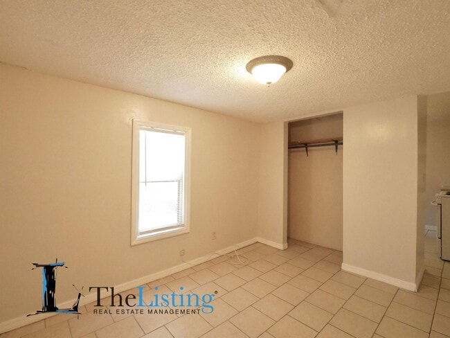 Photo - 1005 Pine Ave